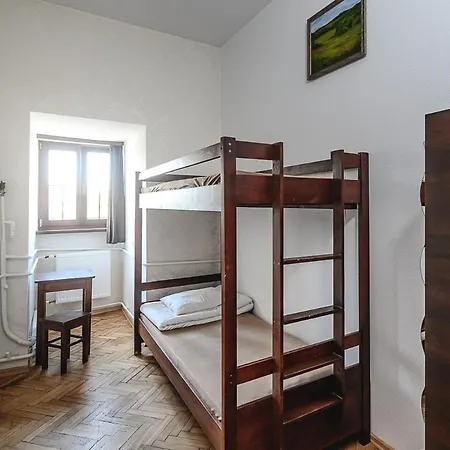 Moho E Ξενοδοχείο *